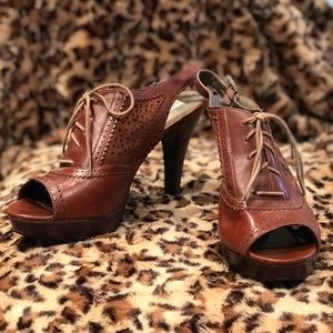 Steve Madden Penelopi Leather Platform Heels - 9M